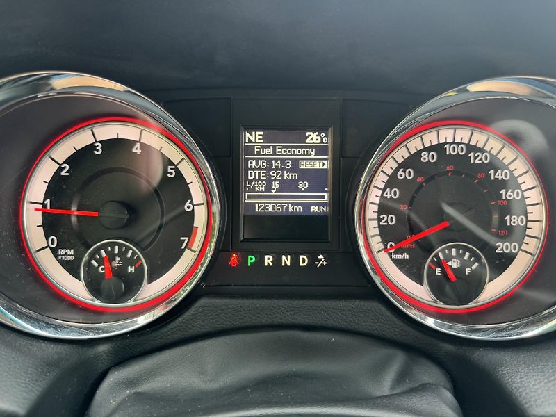Dodge Grand Caravan (2016) 3.6 V6 SERVISNÍ KNIHA - fotka 24 z 35