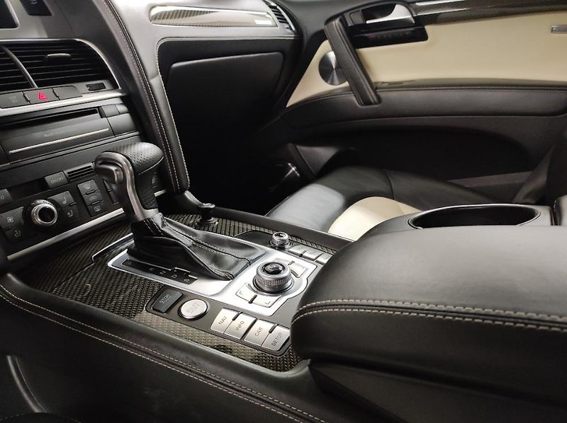 Audi Q7 (2010) 6.0 V12 TDI 368KW, SPLÁTKY  - fotka 13 z 19