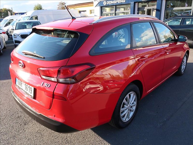 Hyundai i30 1,0 T-GDi,88kW,NovéČR,Serv.kn. - fotka 3 z 28