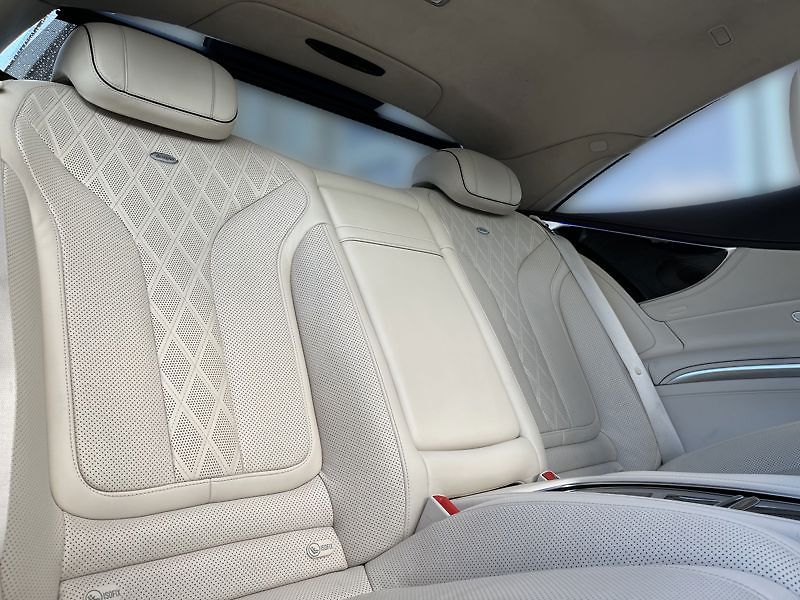 Mercedes-Benz Třídy S Třída S 500 4MATIC kupé - fotka 17 z 18