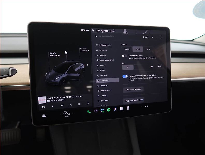 Tesla Model 3 (2023) Long Range 4WD 84kWh, SoH 97% - fotka 24 z 32
