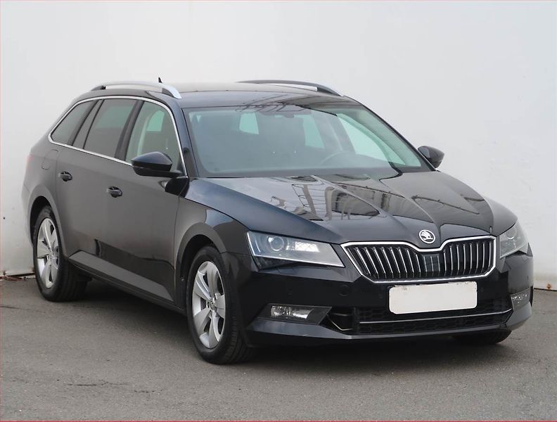 Škoda Superb (2018) Ambition 1.5 TSI, Automat - fotka 1 z 23