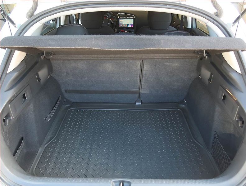 Citroën C4 (2012) 1.6 HDi, Navi, Tempomat - fotka 13 z 16