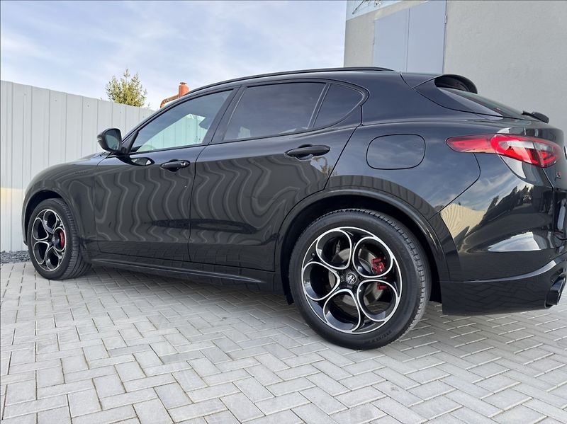 Alfa Romeo Stelvio 2,0 T Q4 AT8 ZF VELOCE původČR - fotka 19 z 50