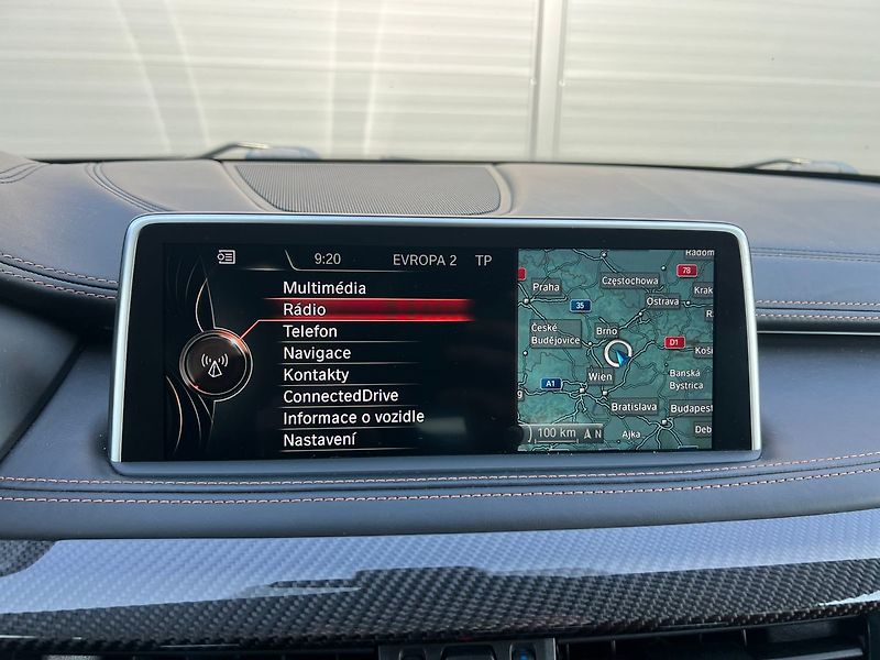 BMW X6 M 4.4 V8 512 kW-Akrapo - fotka 39 z 49