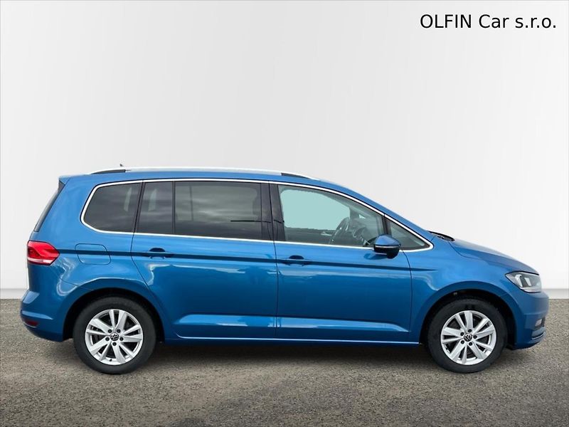 Volkswagen Touran 1,5 TSi 110kW 7DSG HIGHLINE - fotka 3 z 23
