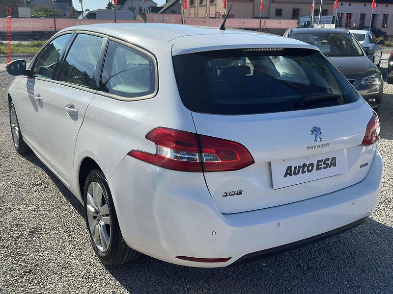 Peugeot 308 (2015) 1.6 HDi, ČR, AC, temp - fotka 6 z 19