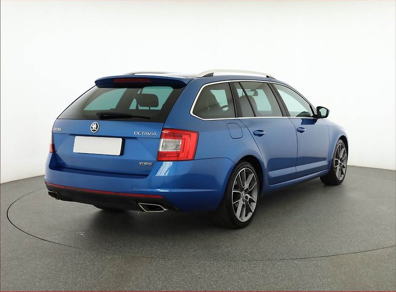 Škoda Octavia (2014) RS 2.0 TDI, Serv.kniha, Xenony - fotka 5 z 18