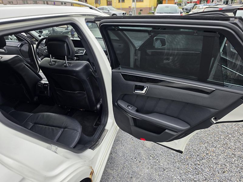 Mercedes-Benz Třídy E 300CDI V6 Avantgarde TZ  - fotka 21 z 30