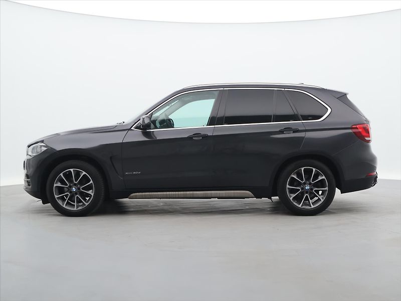 BMW X5 3,0 30d 190kW xDrive CZ - fotka 4 z 34