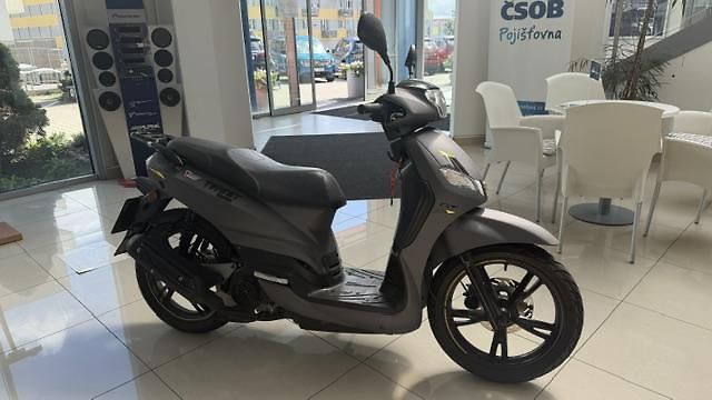 Peugeot Tweet 125i (2022) - fotka 2 z 7