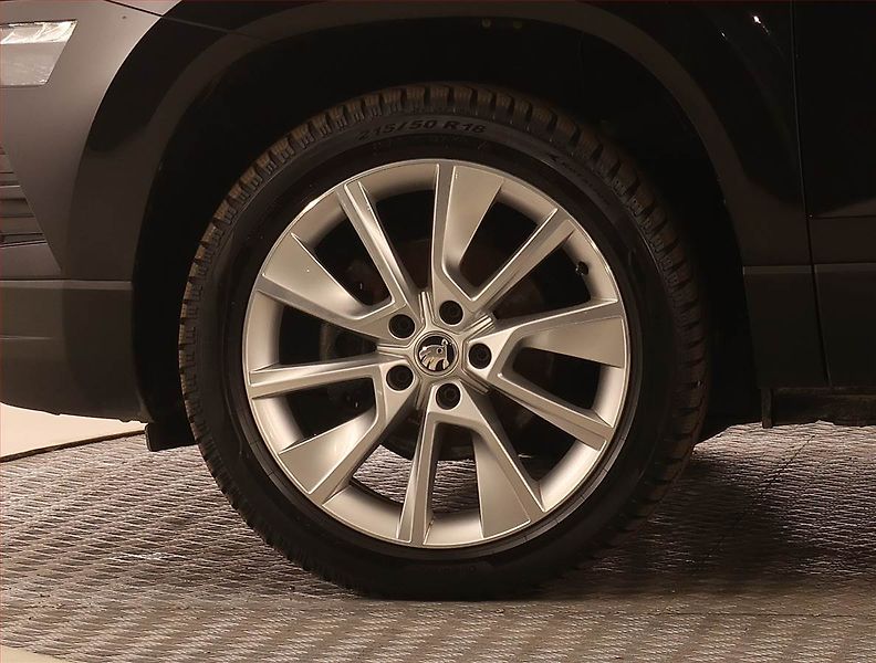 Škoda Karoq (2021) Style 2.0 TDI, Serv.kniha - fotka 15 z 25