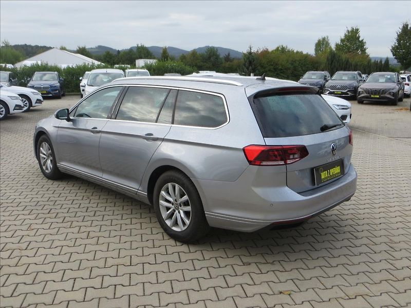 Volkswagen Passat 2,0 TDI 110kW Business DSG ČR - fotka 5 z 28