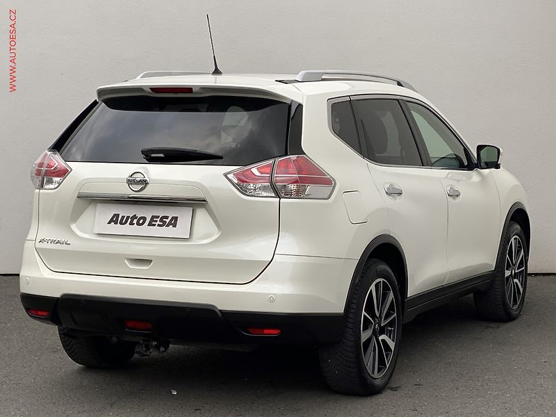 Nissan X-Trail (2015) 1.6dCi, Tekna, TZ, panor - fotka 4 z 17