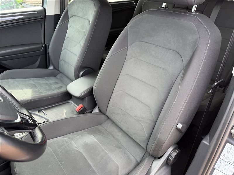 Volkswagen Tiguan Allspace 2.0 TSI 4Motion/Virtual/7míst - fotka 22 z 30