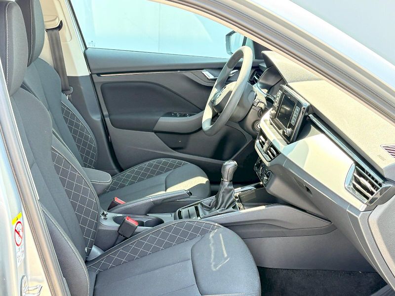 Škoda Scala (2022) 1.0 TSI / 70 kW / AMBITION - fotka 18 z 28