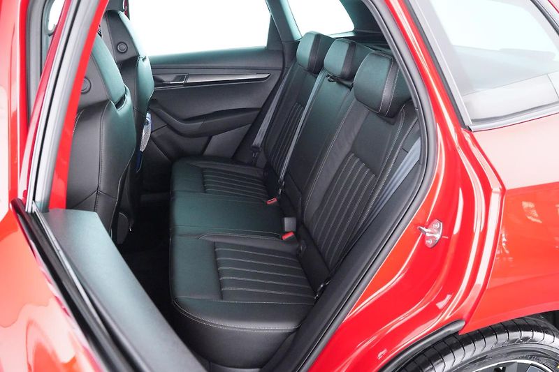 Škoda Karoq 2.0TSI 4x4 Sportline DCC Kůže - fotka 11 z 29