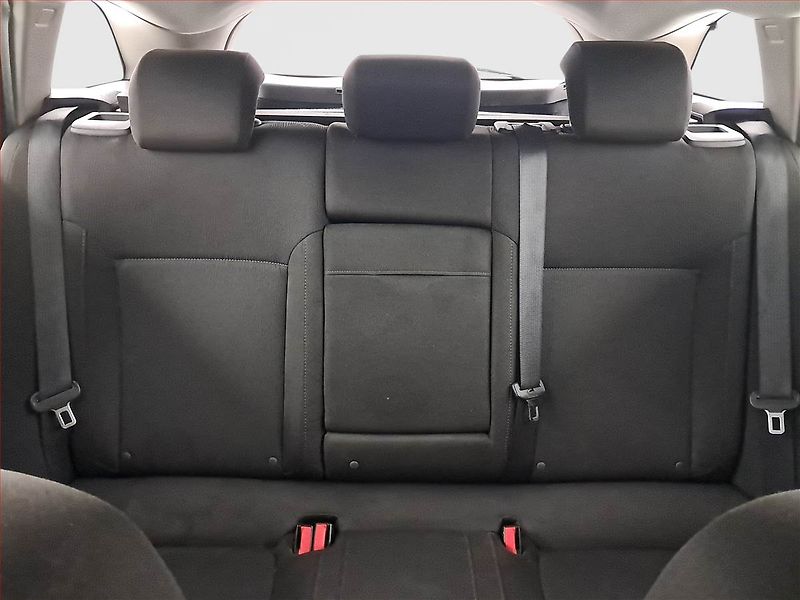 Opel Insignia (2010) 2.0 CDTI, po STK, Tažné - fotka 10 z 17