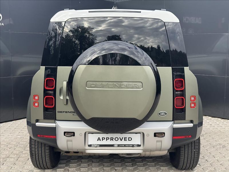 Land Rover Defender 3,0 90 SE D300 AT AWD ČR DPH - fotka 8 z 33