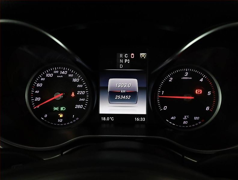Mercedes-Benz Třídy V (2017) 250 d 4MATIC - fotka 9 z 19