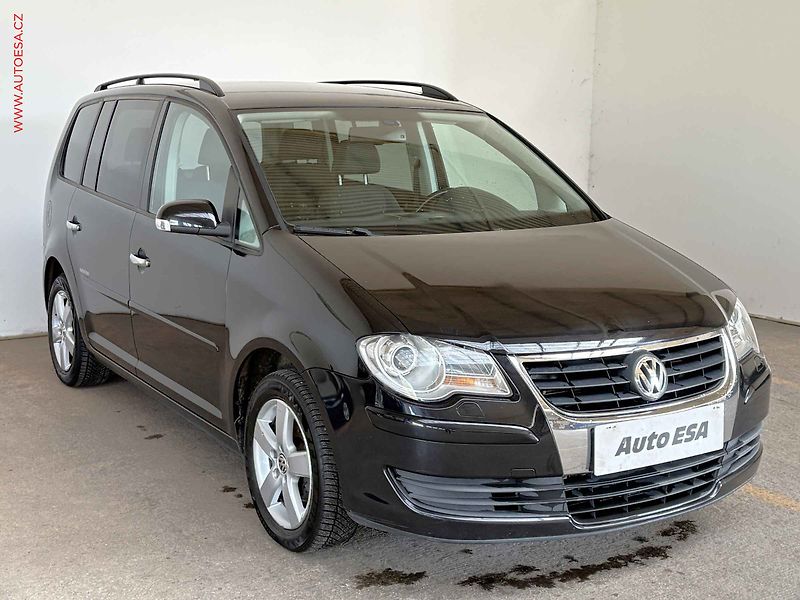 Volkswagen Touran (2008) 2.0 - fotografie inzerátu