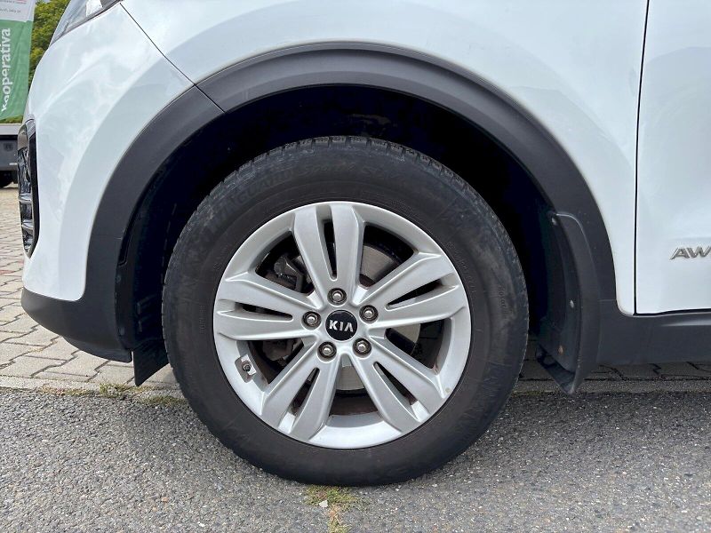 Kia Sportage (2016) 2.0 CRDi 4x4 - fotka 12 z 28