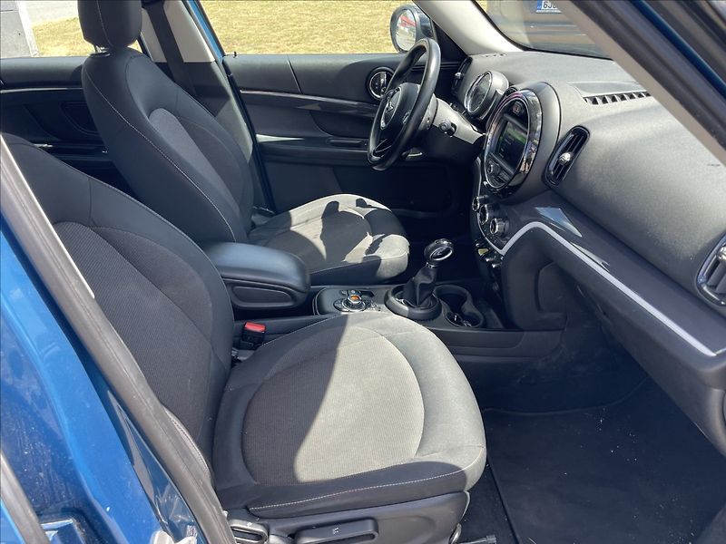 Mini Countryman 1,5 SE ALL4 AUT. PLUG-IN 165kw - fotka 13 z 37