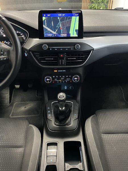 Ford Focus 1.5 TDCi NAVI DIGIAC  - fotka 24 z 24