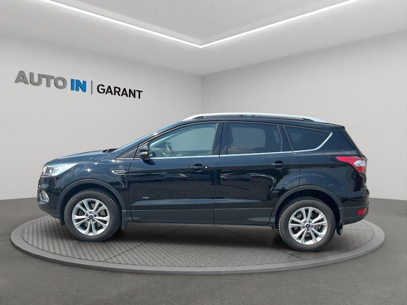 Ford Kuga (2017) 2.0 110kW, 4x4, Tažné, Serv.kn - fotka 8 z 22