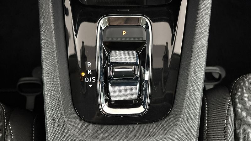 Škoda Octavia 2.0 TDI DSG Style - fotka 23 z 28