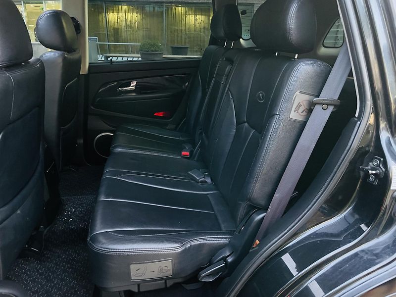 SsangYong Rexton 2.7XDi 4x4 AUT VÝHŘEV KAMERA - fotka 28 z 43
