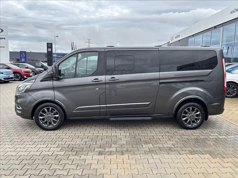 Ford Tourneo Custom 2,0 EcoBlue 136kW TitaniumX L2 - fotka 2 z 42