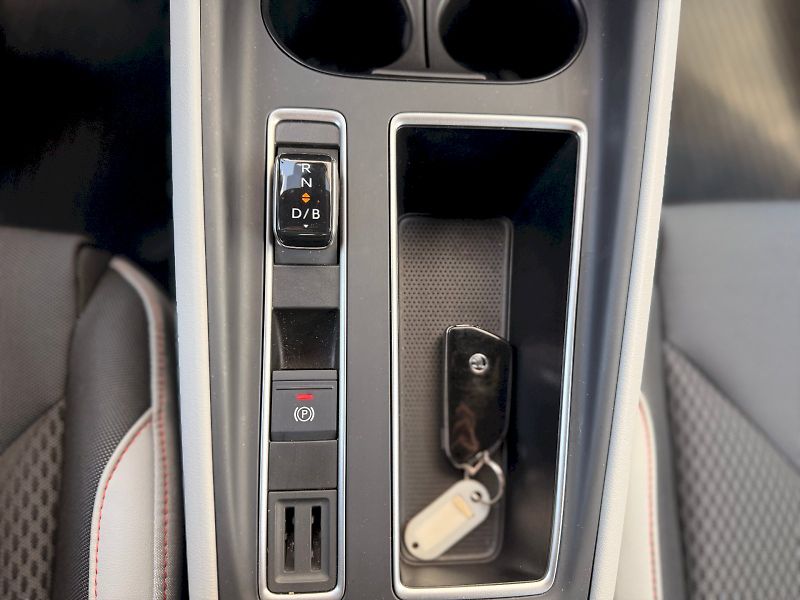 Škoda Elroq (2025) 85, 82 KWH 210 KW - fotka 31 z 38
