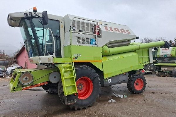 Claas (2006) Mega360 kombajn lišta 6m řepka - fotka 1 z 14