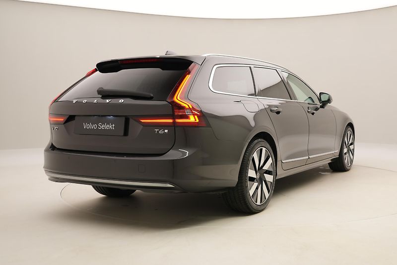 Volvo V90 T6 AWD RECHARGE BRIGHT PLUS - fotka 13 z 64