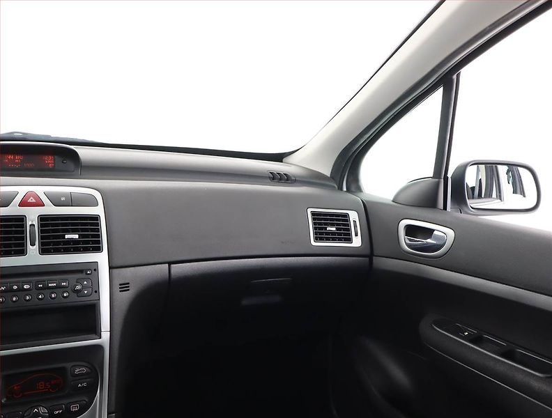 Peugeot 307 (2004) 2.0 16V, nová STK - fotka 8 z 18
