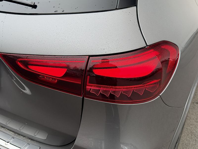 Mercedes-Benz GLA 200 d AMG Style Edition - fotka 13 z 35