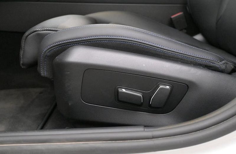 BMW i5 eDrive40 Touring M SoH 96% Kam - fotka 9 z 26