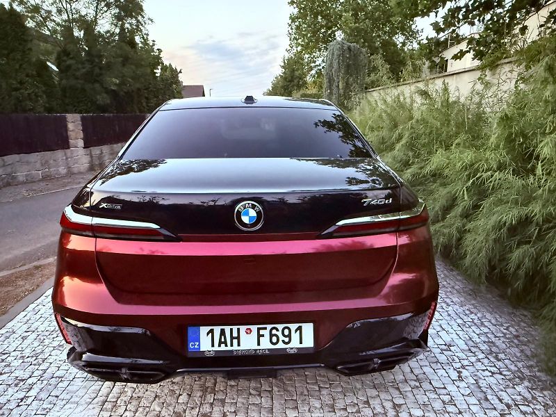 BMW Řada 7 (2024) BMW 740 M paket - fotka 13 z 20