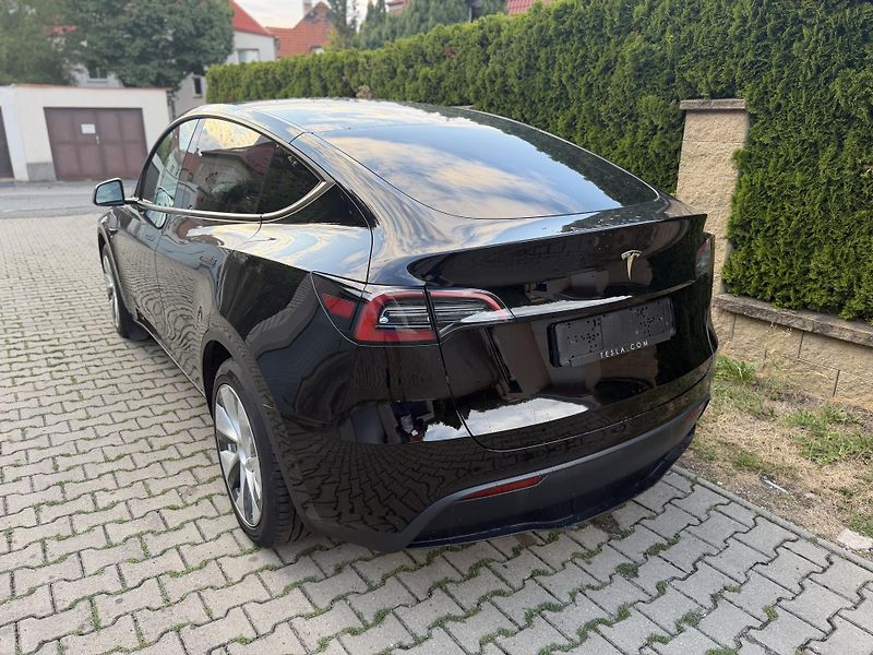 Tesla Model Y DUAL MOTOR-LONG RANGE-TAŽNÉ- - fotka 9 z 19