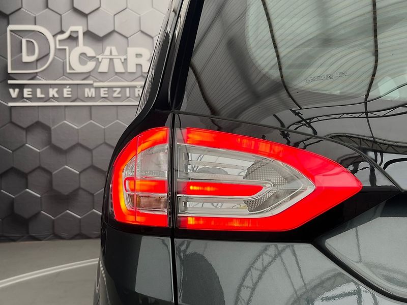 Ford Galaxy 2,0 140kW Titanium AWD 7míst - fotka 45 z 70