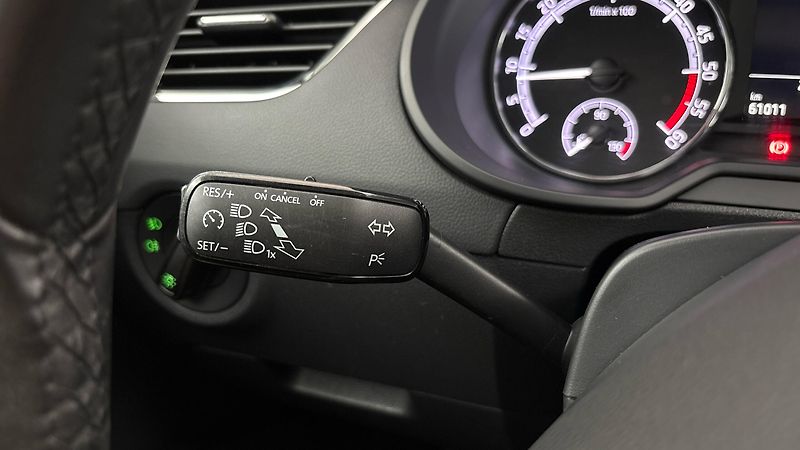 Škoda Octavia 1.6 TDI Ambition Combi - fotka 14 z 24