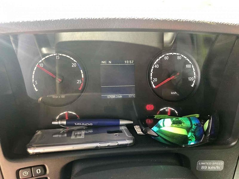 Popelářský vůz Scania G320.