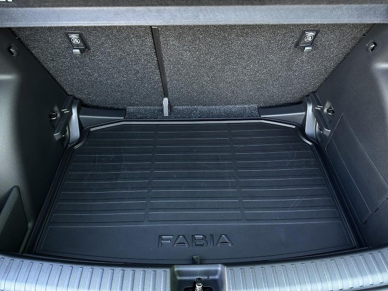 Škoda Fabia 1.5TSi DSG Monte Carlo 150PS K - fotka 43 z 45