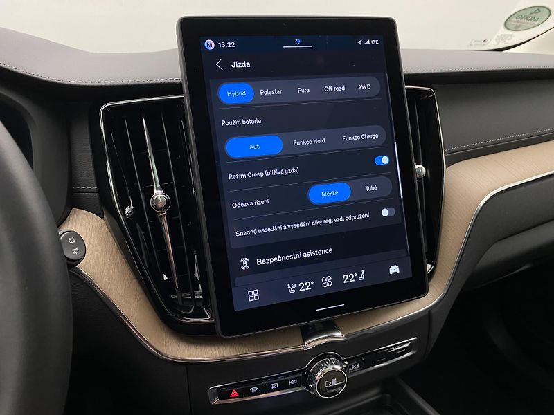 Volvo XC60 T8 AWD RECHARGE DARK ULTRA CZ - fotka 46 z 59