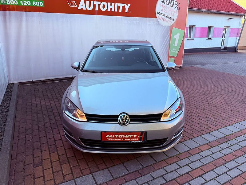 Volkswagen Golf 1.2 TSi Highline, ČR - fotka 2 z 24