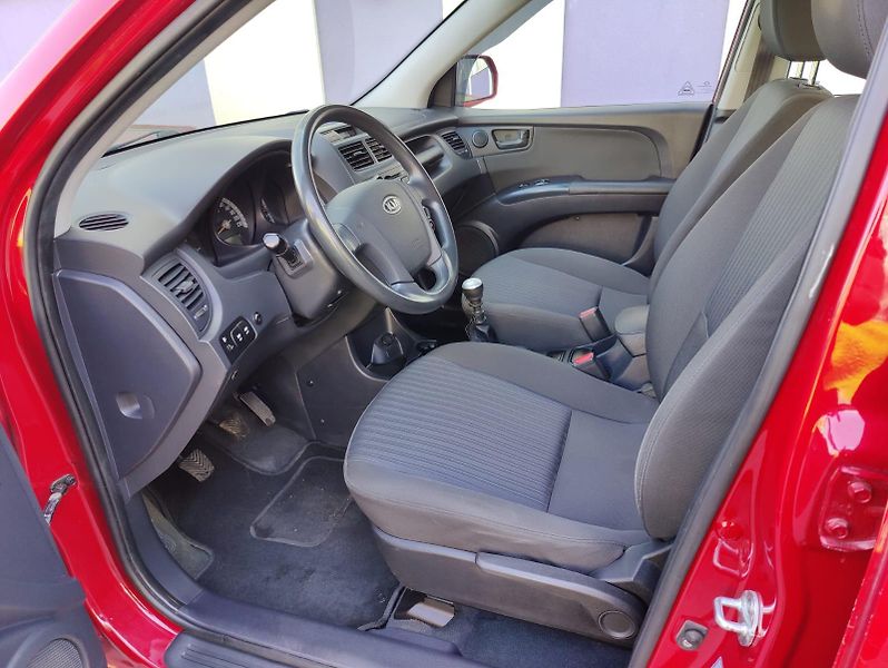 Kia Sportage 2,0 CRDi 4WD /servis/pneu - fotka 10 z 30