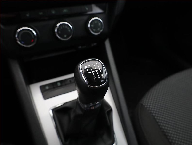 Škoda Octavia (2016) Ambition 2.0 TDI, Tempomat - fotka 10 z 15