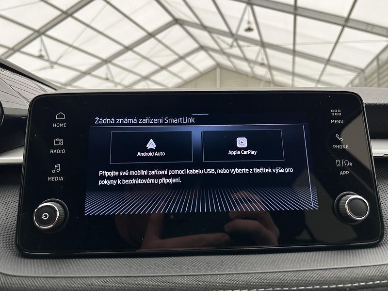 Škoda Fabia 1.0 TSI Top selection - fotka 9 z 27