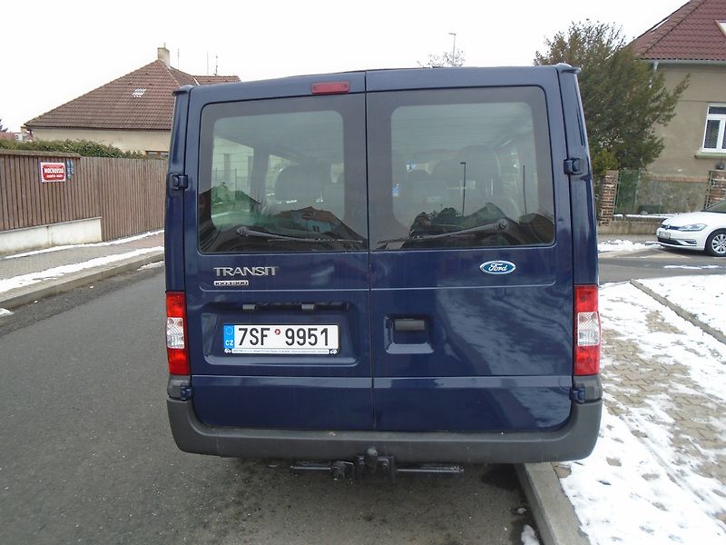 Ford Transit (2011) 2.2 TDCi L2H1 9 míst 5 dveří - fotka 6 z 31